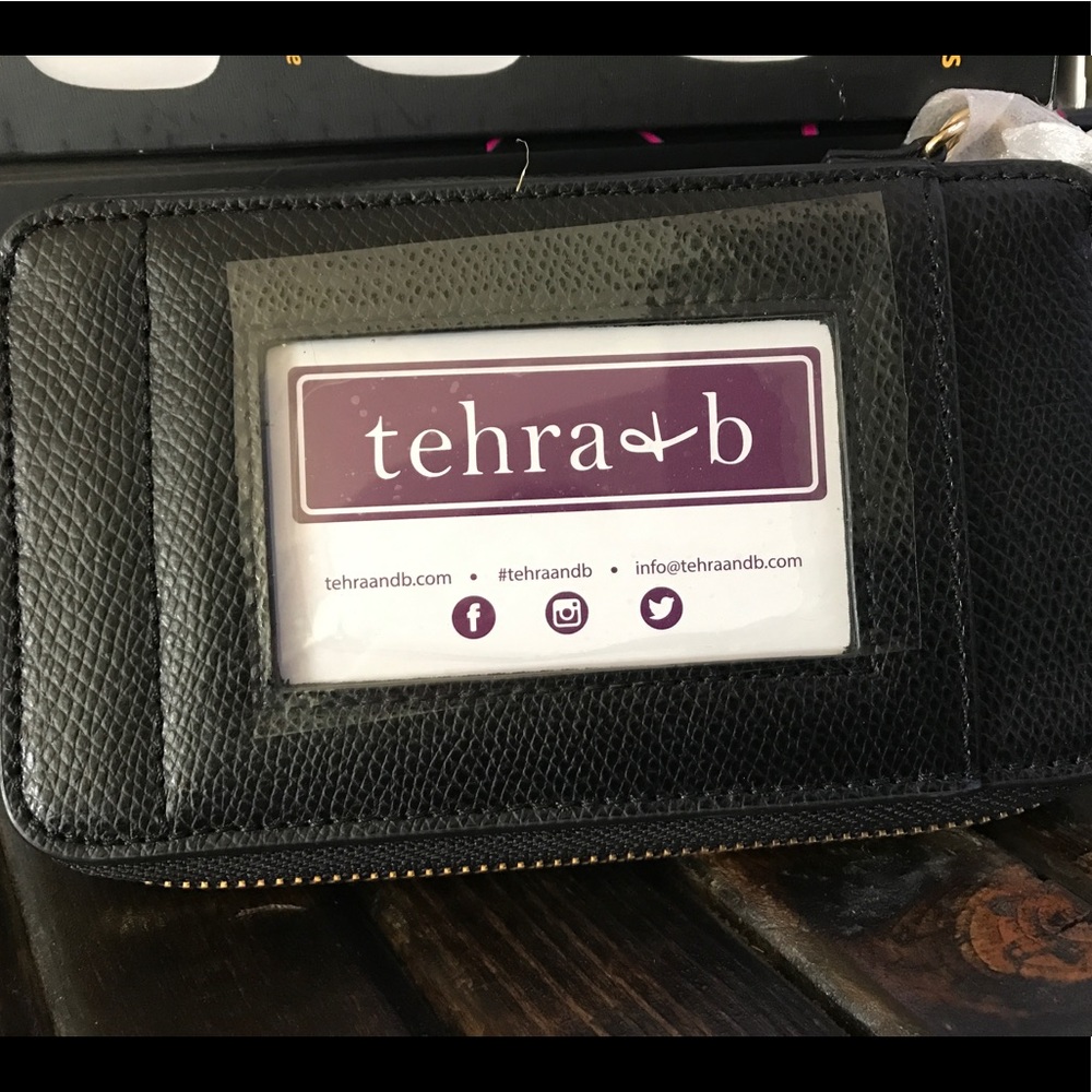 NWT Tehra B wristlet phone and wallet